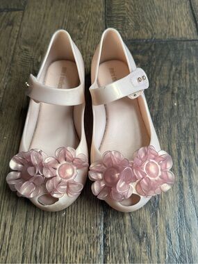 Mini Melissa Pink Floral Jelly Mary Jane Shoes with Flower Appliqués